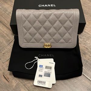 Brand New 100% Authentic Gray Chanel Wallet on Chain